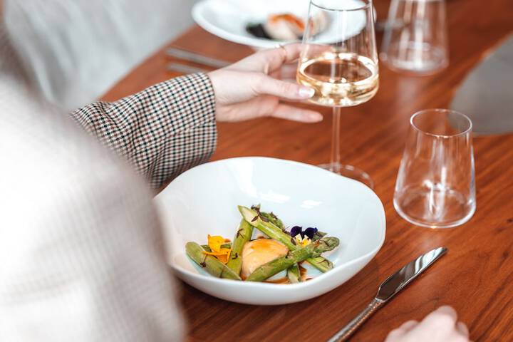 Dining 70 of 121