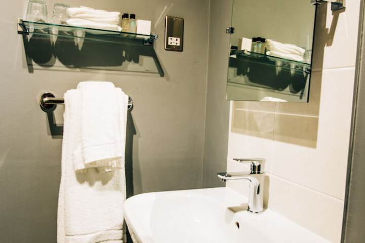 Room 22 of 43