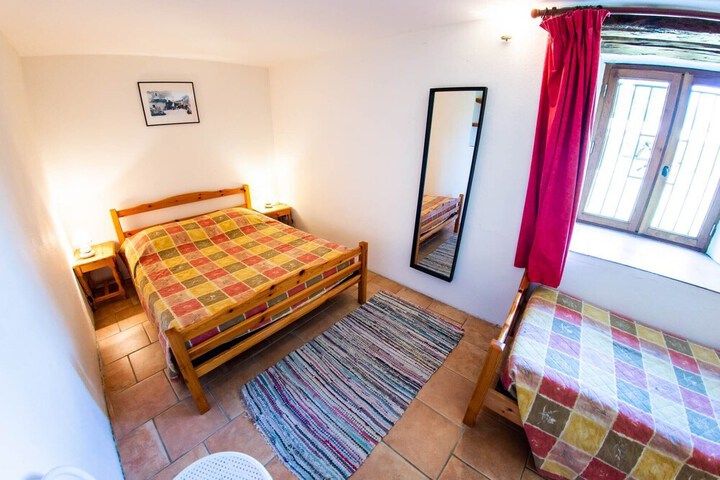 Room 9 of 54