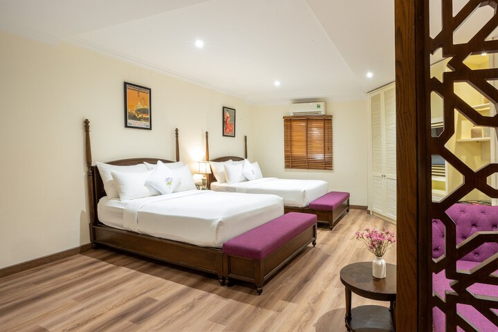 Room 27 of 106
