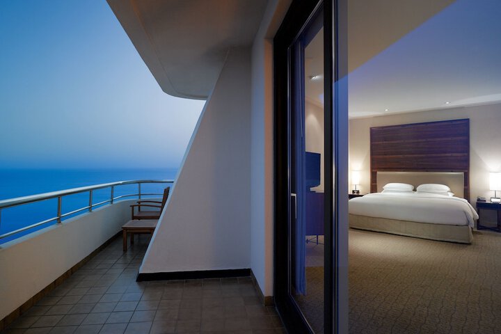 Room 80 of 91