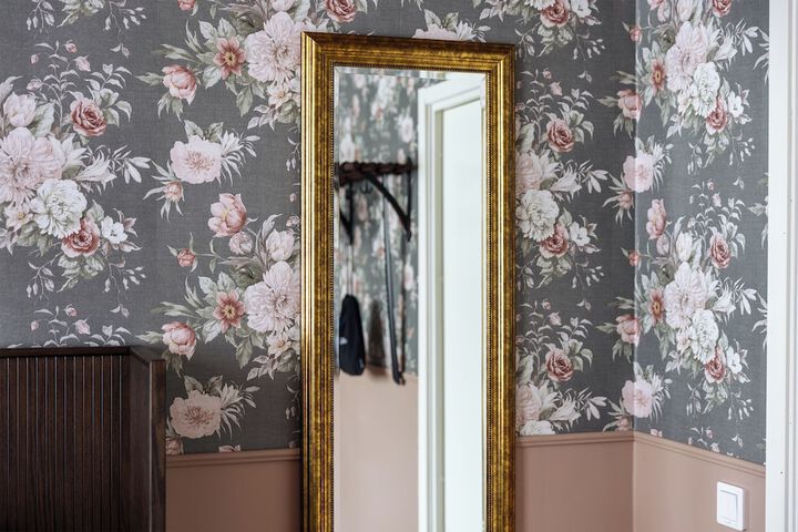 Room 12 of 65