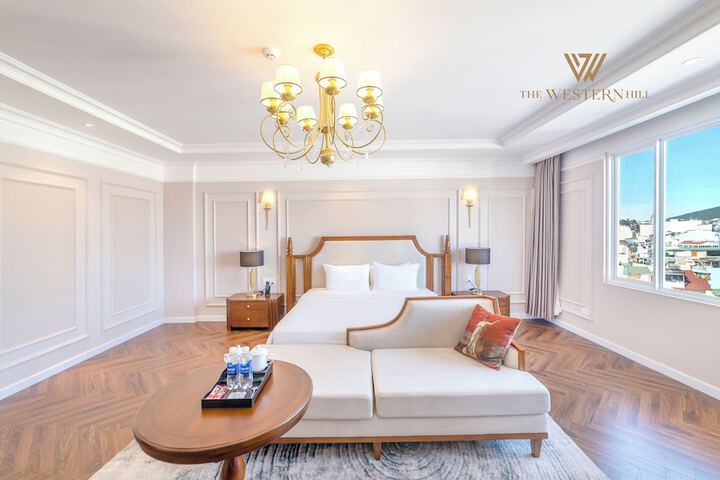 Room 15 of 62