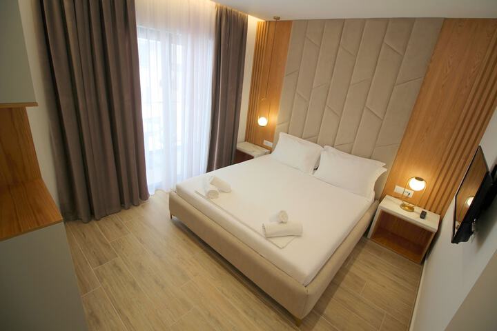 Room 15 of 44
