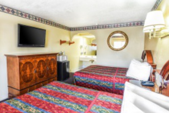 Room 115 of 192