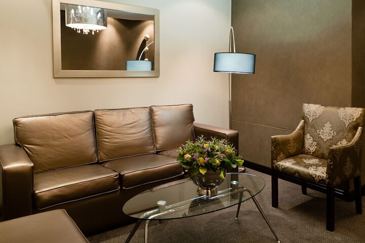 Lounge 31 of 31