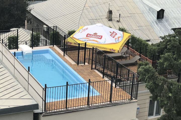 Pool 25 of 42