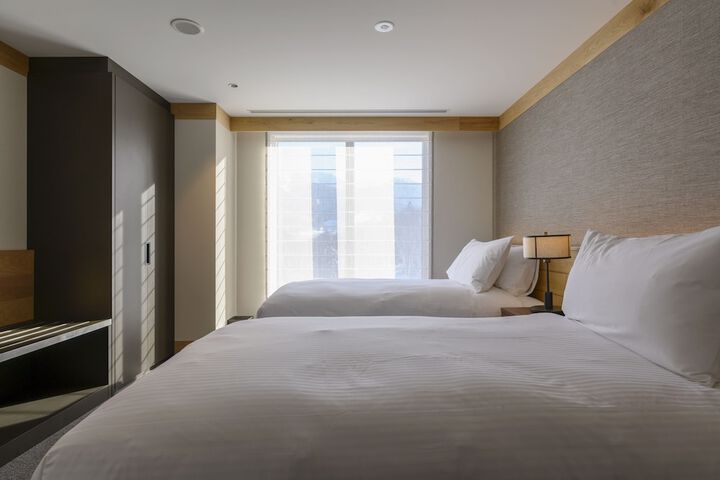 Room 35 of 122