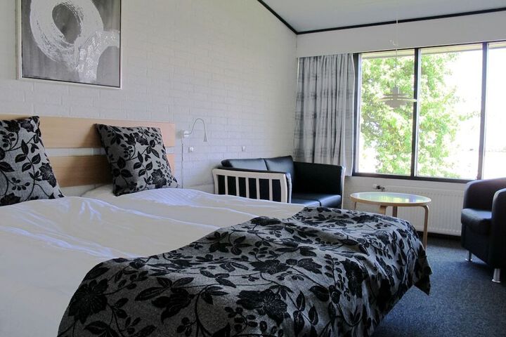 Photo 7