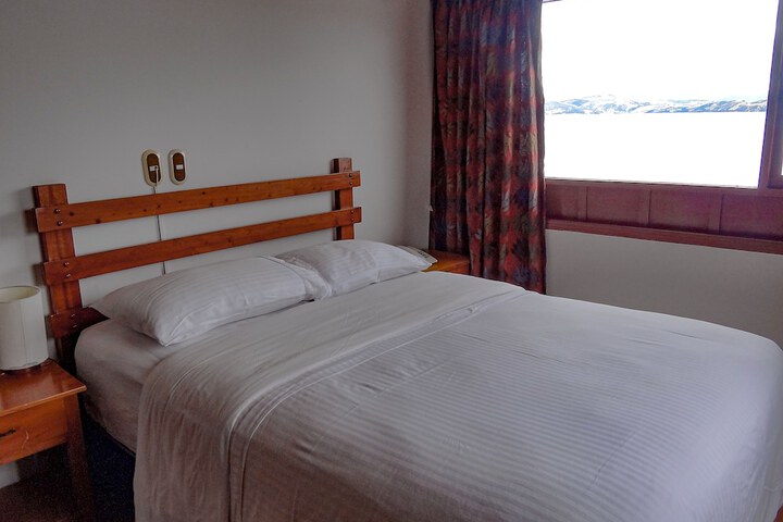 Room 12 of 42