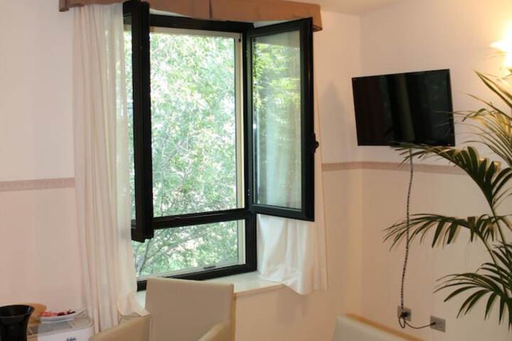 Room 21 of 44