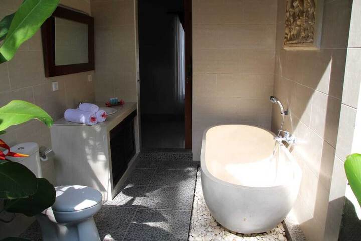 Room 9 of 19