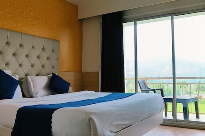 Room 8 of 34