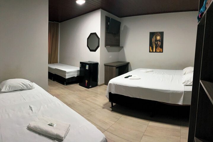 Room 11 of 21