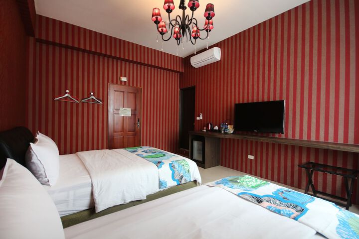 Room 25 of 57