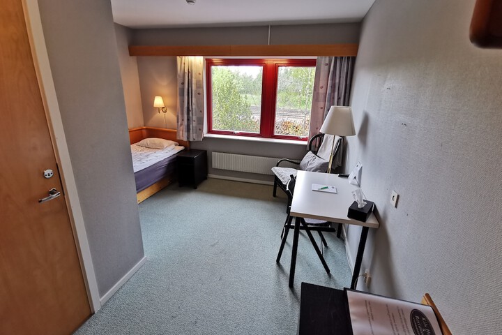 Room 16 of 33
