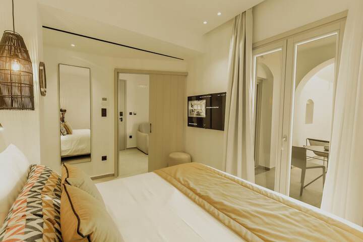 Room 19 of 80