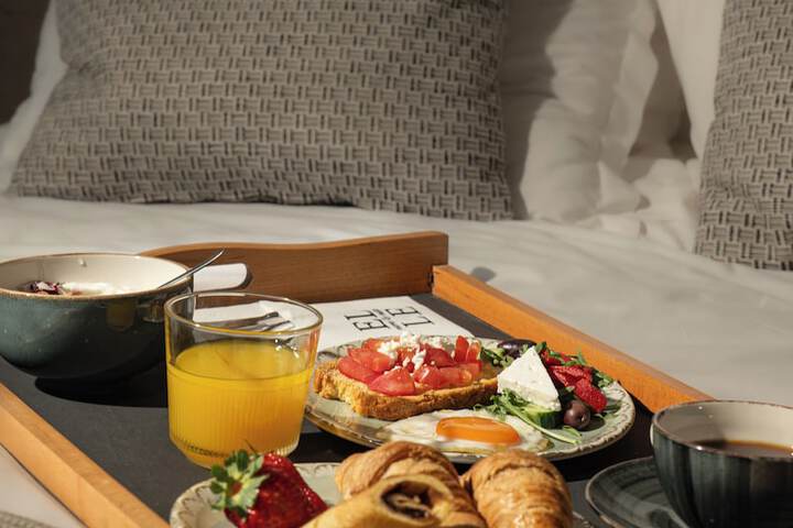 Breakfast/Coffee Service 85 of 101