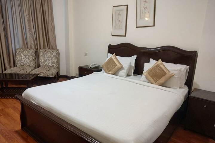 Room 4 of 22