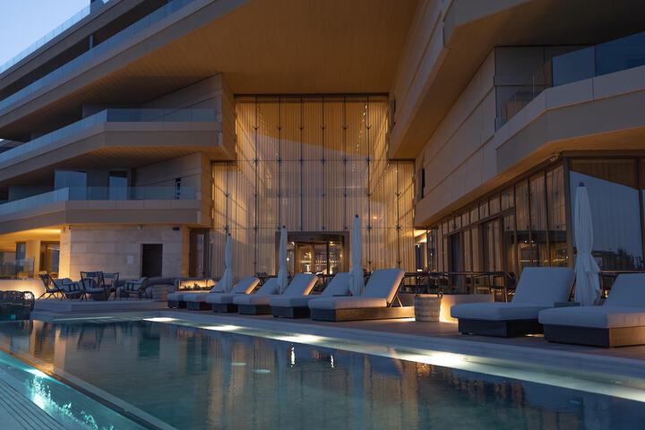 Pool 48 of 96