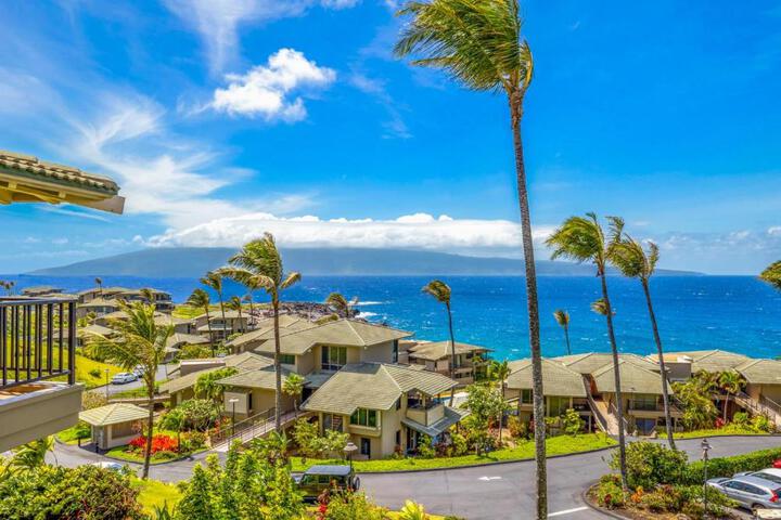 Exterior of Kapalua Bay Villas 2 Free Rental Cars KBM Resorts Premium Bay Villa 2 Units 2 Bedrooms ML-1981