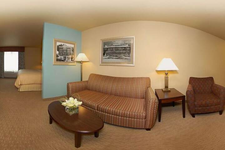 2 Queen Beds (3 of 5)