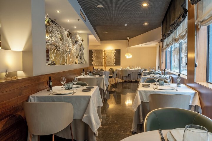 Dining 92 of 116