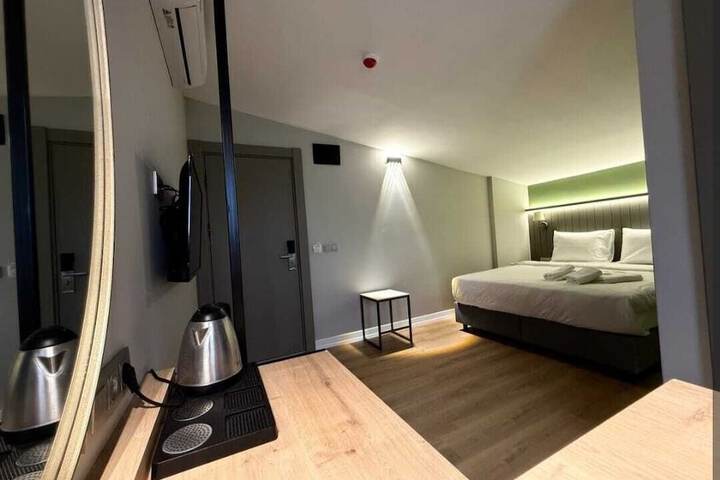 Room 68 of 222