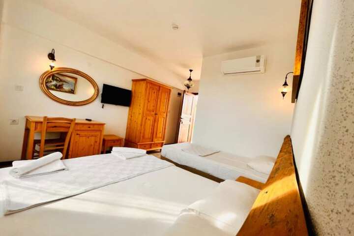 Room 12 of 69