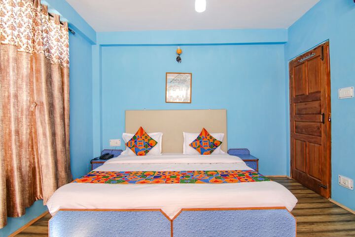 Room 17 of 33