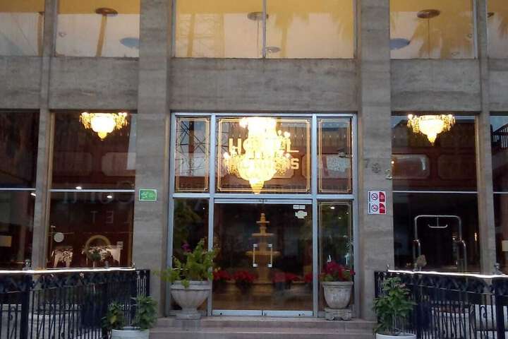 Hotel Entry