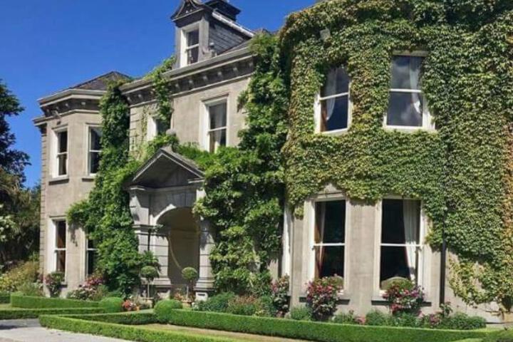Tinakilly Country House Hotel