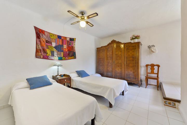 Room 7 of 22