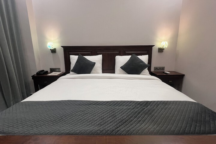 Room 7 of 38