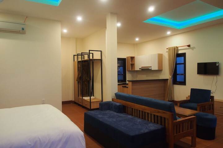 Room 14 of 100