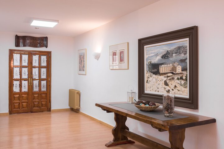 Guest Lobby