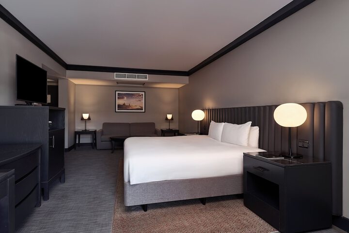 Room 74 of 267
