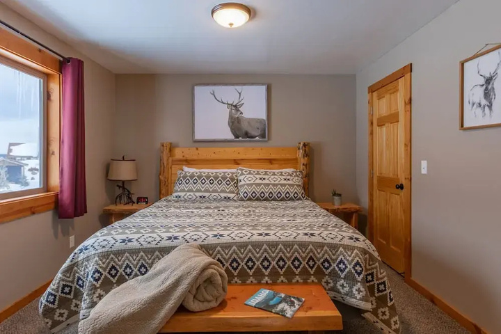 Room 3 of 20
