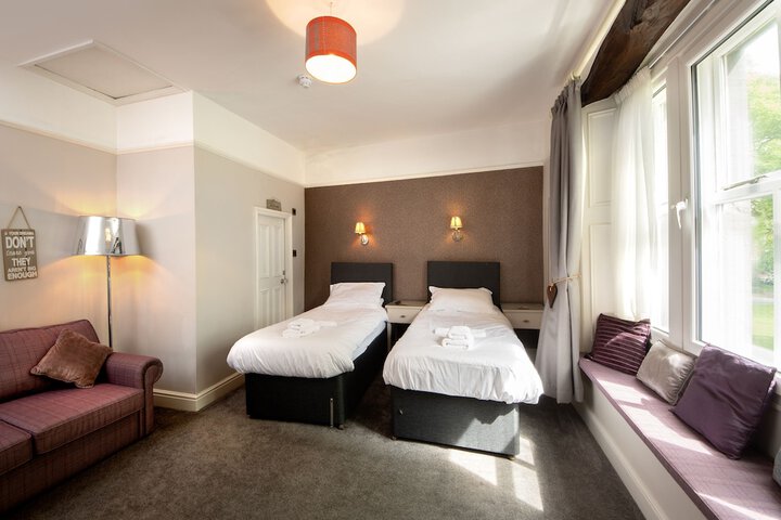 Room 2 of 46