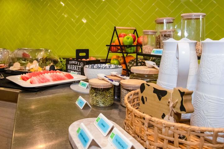 Breakfast area