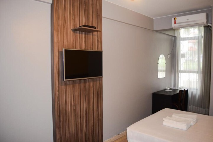 Room 13 of 39