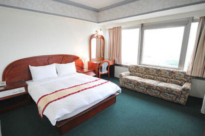 Room 20 of 20