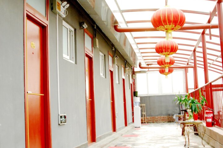 Ballroom/Hall 22 of 33
