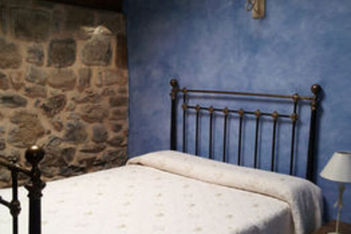 Room 12 of 21