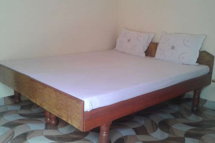 Room 7 of 16