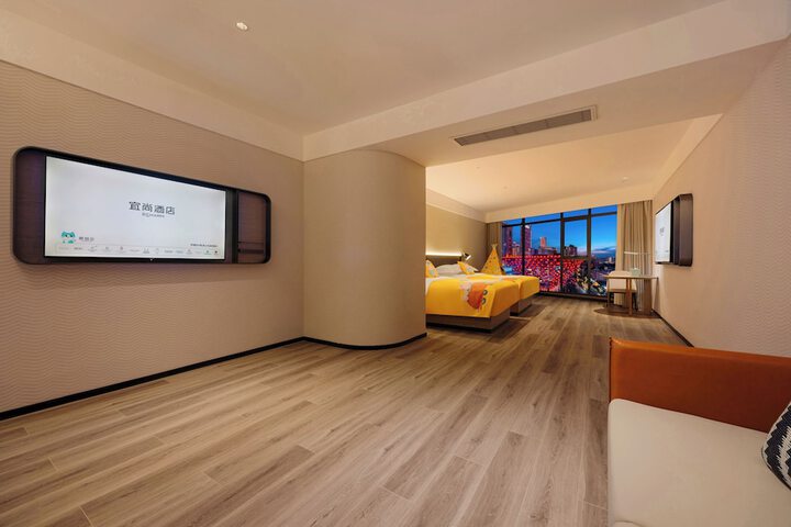 Room 63 of 127