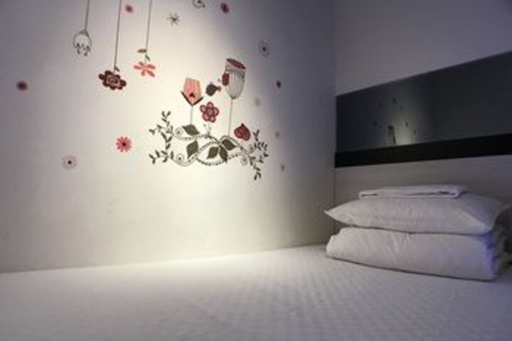 Hotel Suite Photo