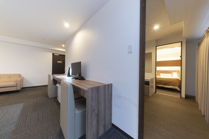 Room 10 of 62