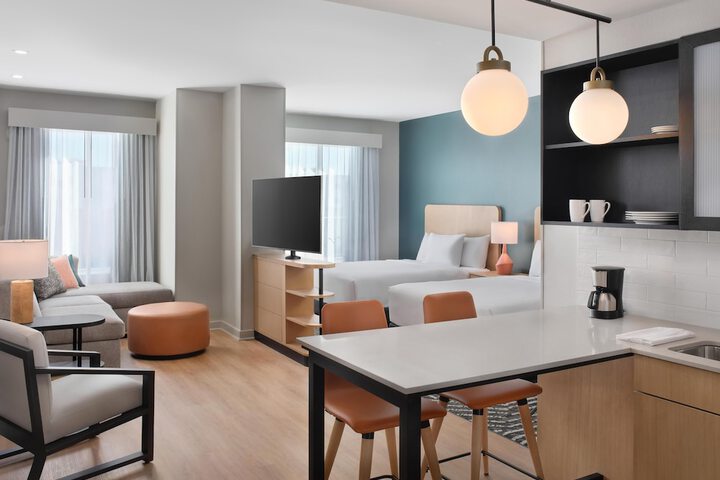 Room 25 of 44