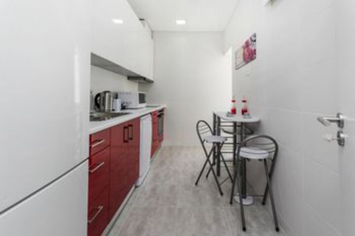 Room 32 of 43